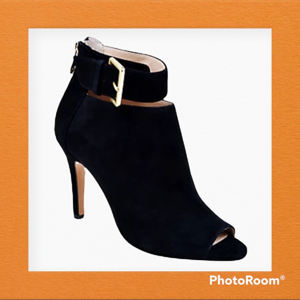 Adrienne Vittadini Gail Peep Toe Booties Size 9